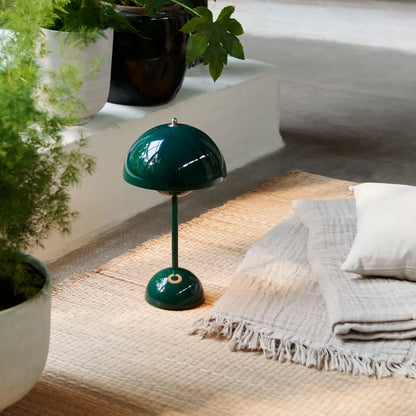 Flowerpot V2 Bordlampe – Ikonisk Design og Tidløs Elegance
