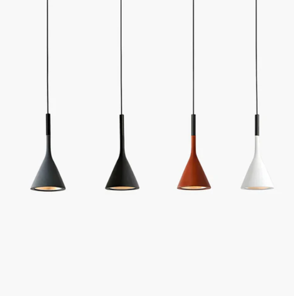 Kompakt Loftlampe i Minimalistisk Design – Justerbar Ophæng og E27-kompatibel